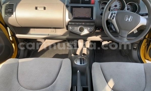 Tenga Tsaru Honda Fit Beige Mota in Beitbridge in Matabeleland South Tenga Tsaru Honda Fit Beige Mota in Beitbridge in Matabeleland South