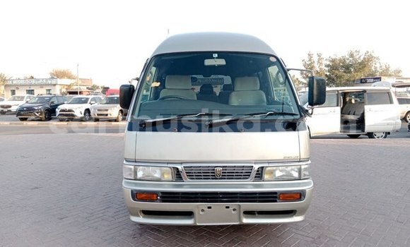 Acheter Occasion Voiture Nissan Caravan Beige à Beitbridge, Matabeleland South Acheter Occasion Voiture Nissan Caravan Beige à Beitbridge, Matabeleland South