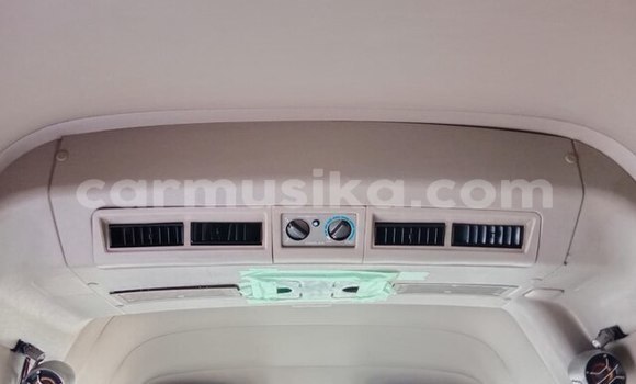 Acheter Occasion Voiture Nissan Caravan Beige à Beitbridge, Matabeleland South Acheter Occasion Voiture Nissan Caravan Beige à Beitbridge, Matabeleland South