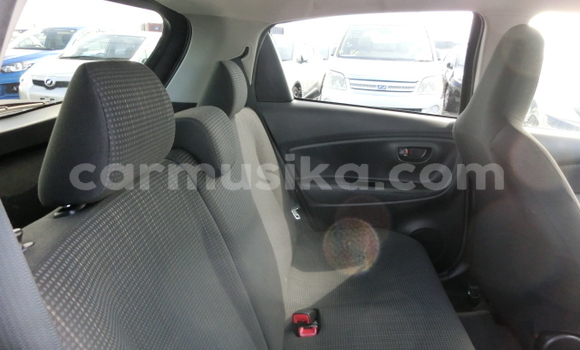 Buy Used Toyota Vitz Silver Car in Beitbridge in Matabeleland South Buy Used Toyota Vitz Silver Car in Beitbridge in Matabeleland South