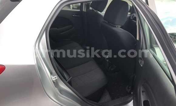 Nunua Ilio tumika Mazda Mazda 2 Fedha Gari ndani ya Beitbridge nchini Matabeleland Kusini Nunua Ilio tumika Mazda Mazda 2 Fedha Gari ndani ya Beitbridge nchini Matabeleland Kusini