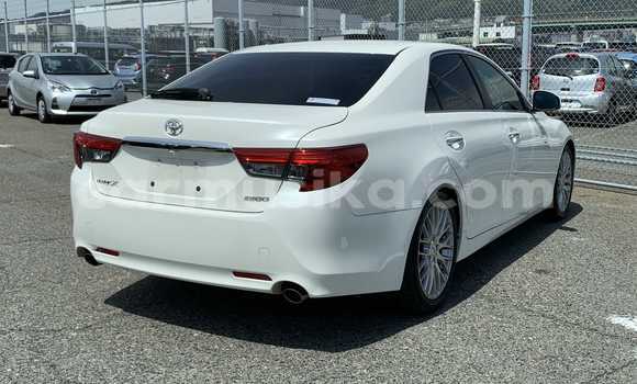 Tenga Tsaru Toyota Mark X Chena Mota in Beitbridge in Matabeleland South Tenga Tsaru Toyota Mark X Chena Mota in Beitbridge in Matabeleland South