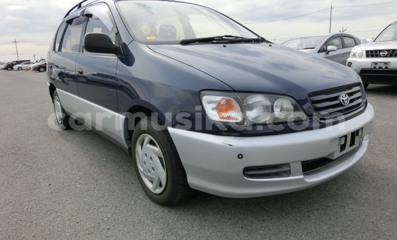 Buy Used Toyota Ipsum Blue Car in Beitbridge in Matabeleland South Buy Used Toyota Ipsum Blue Car in Beitbridge in Matabeleland South