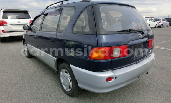 Acheter Occasion Voiture Toyota Ipsum Bleu à Beitbridge, Matabeleland South Acheter Occasion Voiture Toyota Ipsum Bleu à Beitbridge, Matabeleland South