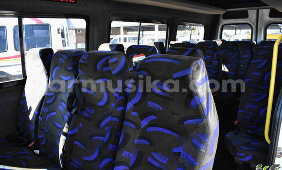 Acheter Occasion Voiture Mercedes‒Benz 190 Blanc à Beitbridge, Matabeleland South Acheter Occasion Voiture Mercedes‒Benz 190 Blanc à Beitbridge, Matabeleland South