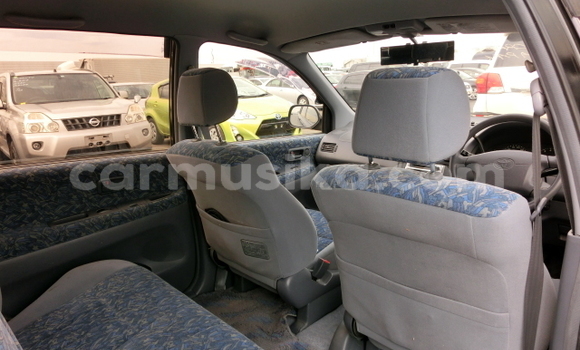 Acheter Occasion Voiture Toyota Ipsum Bleu à Beitbridge, Matabeleland South Acheter Occasion Voiture Toyota Ipsum Bleu à Beitbridge, Matabeleland South