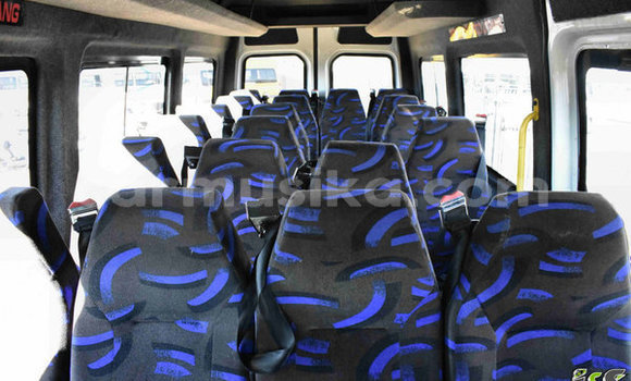 Acheter Occasion Voiture Mercedes‒Benz 190 Blanc à Beitbridge, Matabeleland South Acheter Occasion Voiture Mercedes‒Benz 190 Blanc à Beitbridge, Matabeleland South