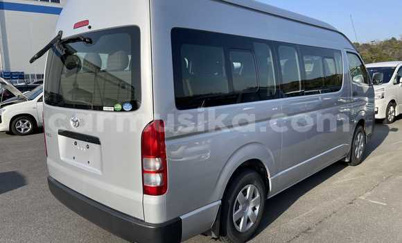 Acheter Occasion Voiture Toyota Hiace Gris à Beitbridge, Matabeleland South Acheter Occasion Voiture Toyota Hiace Gris à Beitbridge, Matabeleland South