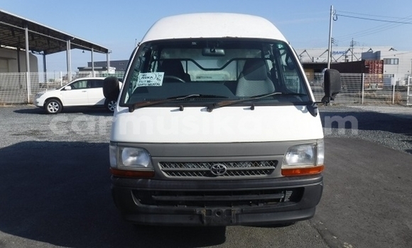 Buy Used Toyota Hiace White Car in Beitbridge in Matabeleland South Buy Used Toyota Hiace White Car in Beitbridge in Matabeleland South
