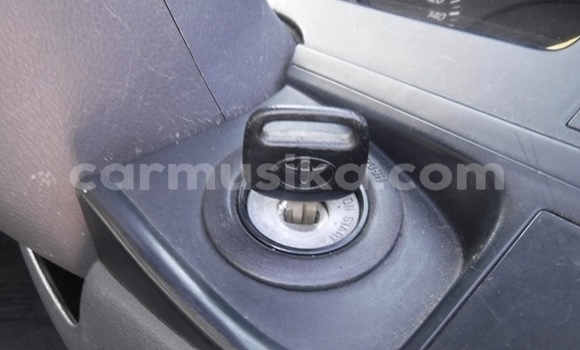 Buy Used Toyota Hiace White Car in Beitbridge in Matabeleland South Buy Used Toyota Hiace White Car in Beitbridge in Matabeleland South