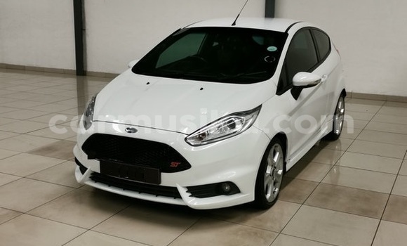 Tenga Tsaru Ford Fiesta Chena Mota in Beitbridge in Matabeleland South Tenga Tsaru Ford Fiesta Chena Mota in Beitbridge in Matabeleland South