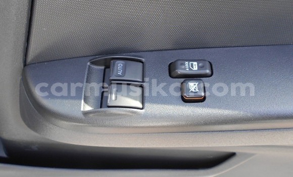 Buy Used Toyota Hiace White Car in Beitbridge in Matabeleland South Buy Used Toyota Hiace White Car in Beitbridge in Matabeleland South