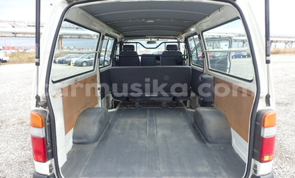 Buy Used Toyota Hiace Other Car in Beitbridge in Matabeleland South Buy Used Toyota Hiace Other Car in Beitbridge in Matabeleland South