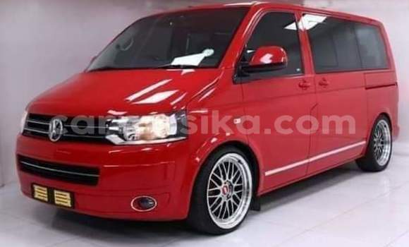 Buy Used Volkswagen Caravelle Red Car in Beitbridge in Matabeleland South