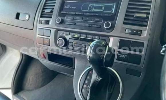 Buy Used Volkswagen Caravelle Red Car in Beitbridge in Matabeleland South Buy Used Volkswagen Caravelle Red Car in Beitbridge in Matabeleland South