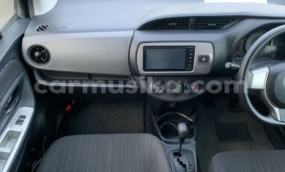 Nunua Ilio tumika Toyota Vitz Nyeupe Gari ndani ya Beitbridge nchini Matabeleland Kusini Nunua Ilio tumika Toyota Vitz Nyeupe Gari ndani ya Beitbridge nchini Matabeleland Kusini