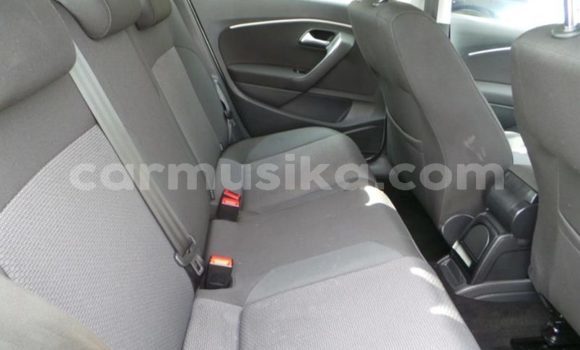 Acheter Occasion Voiture Volkswagen Polo Blanc à Beitbridge, Matabeleland South Acheter Occasion Voiture Volkswagen Polo Blanc à Beitbridge, Matabeleland South