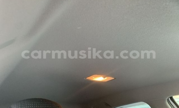 Nunua Ilio tumika Toyota Vitz Nyeupe Gari ndani ya Beitbridge nchini Matabeleland Kusini Nunua Ilio tumika Toyota Vitz Nyeupe Gari ndani ya Beitbridge nchini Matabeleland Kusini