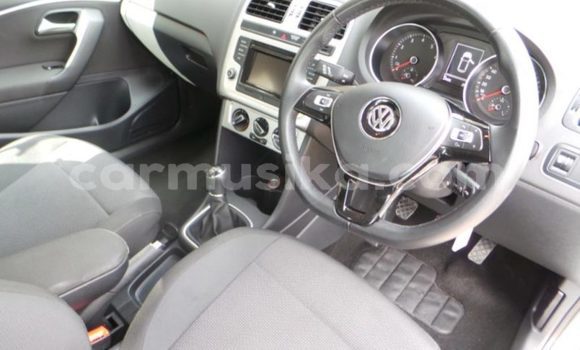 Acheter Occasion Voiture Volkswagen Polo Blanc à Beitbridge, Matabeleland South Acheter Occasion Voiture Volkswagen Polo Blanc à Beitbridge, Matabeleland South
