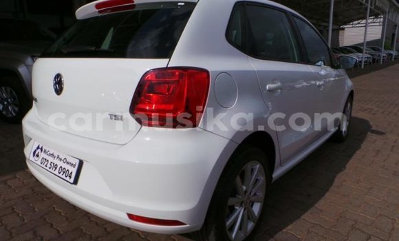 Acheter Occasion Voiture Volkswagen Polo Blanc à Beitbridge, Matabeleland South Acheter Occasion Voiture Volkswagen Polo Blanc à Beitbridge, Matabeleland South
