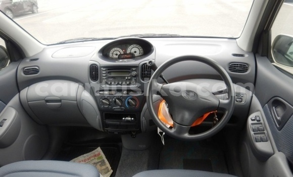 Tenga Tsaru Toyota FunCargo Zvimwe Mota in Beitbridge in Matabeleland South Tenga Tsaru Toyota FunCargo Zvimwe Mota in Beitbridge in Matabeleland South