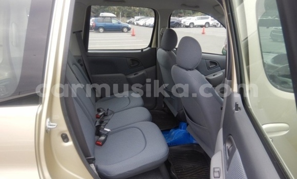 Tenga Tsaru Toyota FunCargo Zvimwe Mota in Beitbridge in Matabeleland South Tenga Tsaru Toyota FunCargo Zvimwe Mota in Beitbridge in Matabeleland South