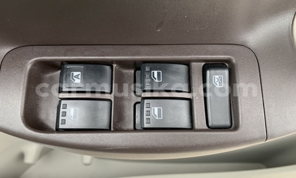 Buy Used Toyota Passo Silver Car in Beitbridge in Matabeleland South Buy Used Toyota Passo Silver Car in Beitbridge in Matabeleland South