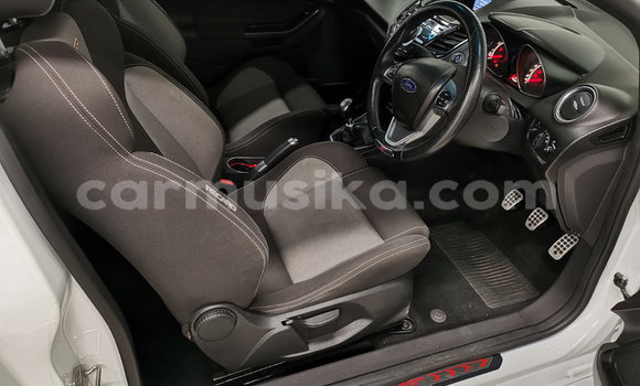 Tenga Tsaru Hyundai i20 Tsvuku Mota in Beitbridge in Matabeleland South Tenga Tsaru Hyundai i20 Tsvuku Mota in Beitbridge in Matabeleland South