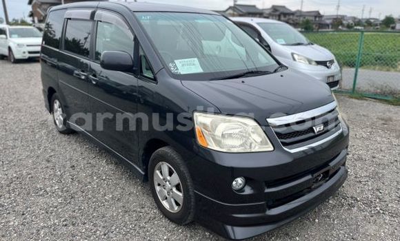 Nunua Ilio tumika Toyota Noah Nyeusi Gari ndani ya Beitbridge nchini Matabeleland Kusini