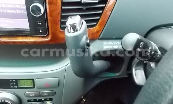 Tenga Tsaru Toyota Noah Nhema Mota in Beitbridge in Matabeleland South Tenga Tsaru Toyota Noah Nhema Mota in Beitbridge in Matabeleland South