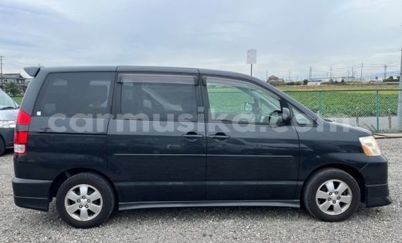 Tenga Tsaru Toyota Noah Nhema Mota in Beitbridge in Matabeleland South Tenga Tsaru Toyota Noah Nhema Mota in Beitbridge in Matabeleland South