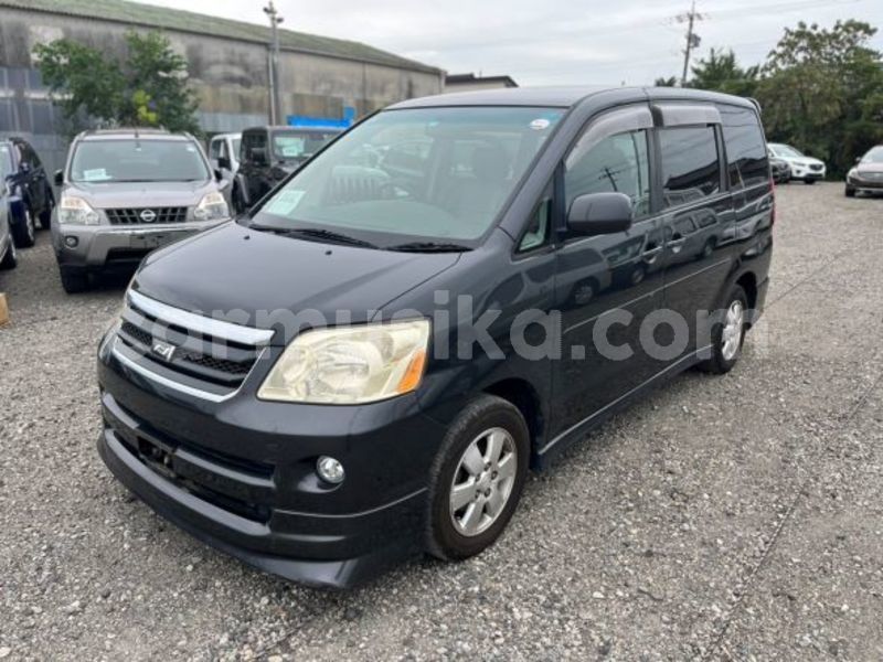 Big with watermark toyota noah matabeleland south beitbridge 31864