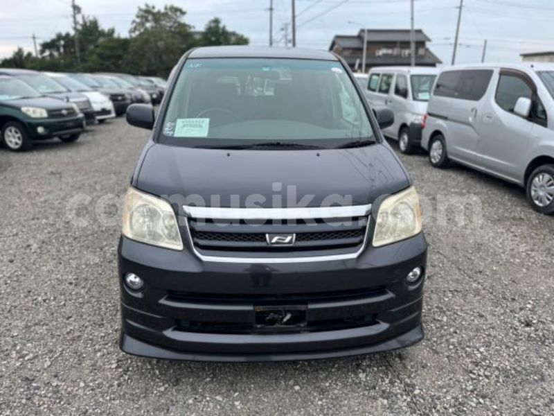 Big with watermark toyota noah matabeleland south beitbridge 31864