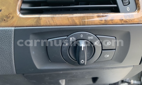 Buy Used BMW 3–Series Silver Car in Beitbridge in Matabeleland South Buy Used BMW 3–Series Silver Car in Beitbridge in Matabeleland South