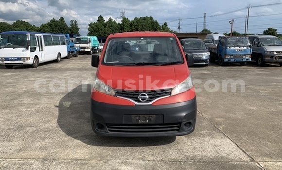 Tenga Tsaru Nissan NV200 Tsvuku Mota in Harare in Harare Tenga Tsaru Nissan NV200 Tsvuku Mota in Harare in Harare