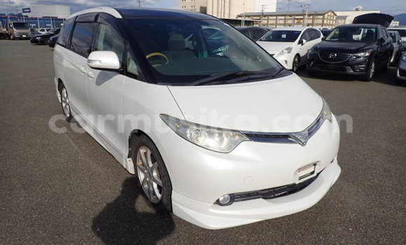 Buy Used Toyota Estima White Car in Beitbridge in Matabeleland South Buy Used Toyota Estima White Car in Beitbridge in Matabeleland South