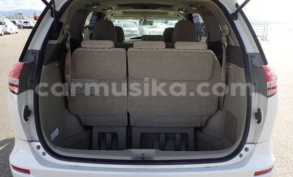 Buy Used Toyota Estima White Car in Beitbridge in Matabeleland South Buy Used Toyota Estima White Car in Beitbridge in Matabeleland South