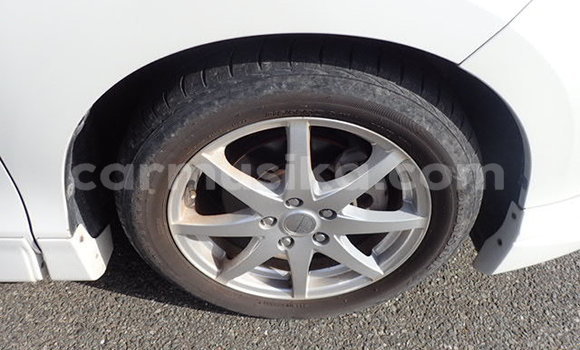 Buy Used Toyota Estima White Car in Beitbridge in Matabeleland South Buy Used Toyota Estima White Car in Beitbridge in Matabeleland South