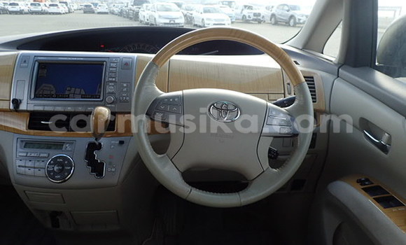 Buy Used Toyota Estima White Car in Beitbridge in Matabeleland South Buy Used Toyota Estima White Car in Beitbridge in Matabeleland South