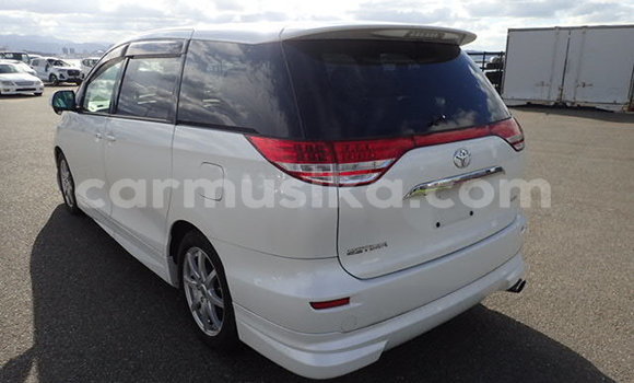 Buy Used Toyota Estima White Car in Beitbridge in Matabeleland South Buy Used Toyota Estima White Car in Beitbridge in Matabeleland South