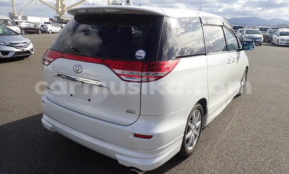 Buy Used Toyota Estima White Car in Beitbridge in Matabeleland South Buy Used Toyota Estima White Car in Beitbridge in Matabeleland South