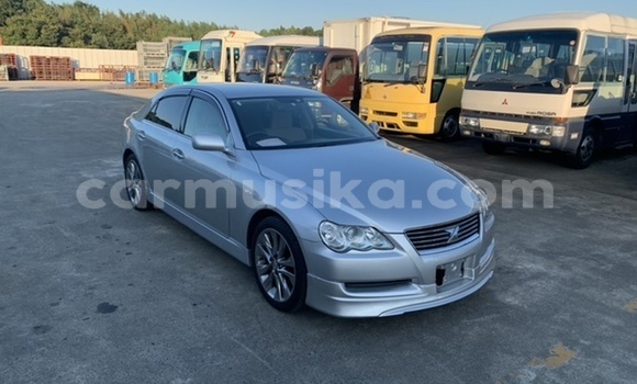 Buy Used Toyota Mark X Silver Car in Beitbridge in Matabeleland South