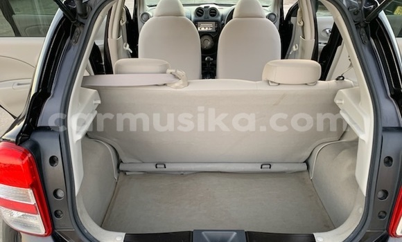 Acheter Occasion Voiture Nissan March Noir à Beitbridge, Matabeleland South Acheter Occasion Voiture Nissan March Noir à Beitbridge, Matabeleland South