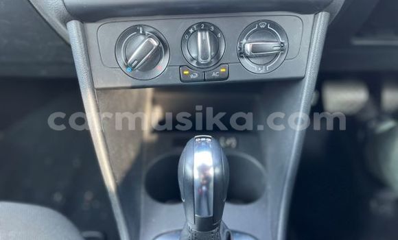 Tenga Tsaru Volkswagen Polo Tsvuku Mota in Harare in Harare Tenga Tsaru Volkswagen Polo Tsvuku Mota in Harare in Harare
