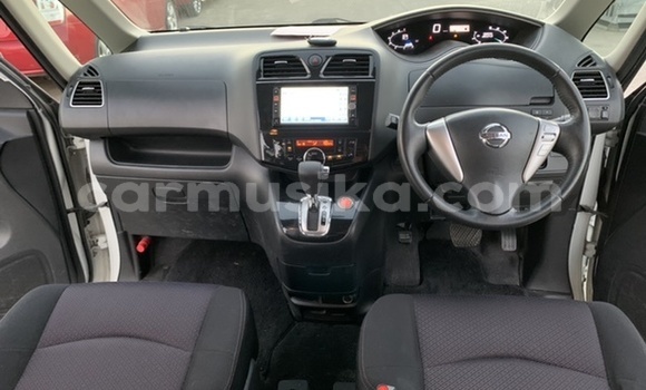 Buy Used Nissan Serena White Car in Beitbridge in Matabeleland South Buy Used Nissan Serena White Car in Beitbridge in Matabeleland South