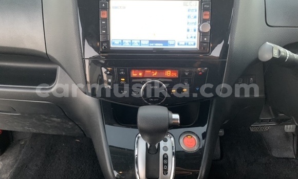 Buy Used Nissan Serena White Car in Beitbridge in Matabeleland South Buy Used Nissan Serena White Car in Beitbridge in Matabeleland South