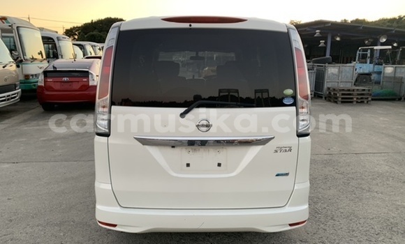 Buy Used Nissan Serena White Car in Beitbridge in Matabeleland South Buy Used Nissan Serena White Car in Beitbridge in Matabeleland South