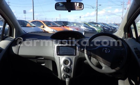 Tenga Tsaru Toyota Vitz Tsvuku Mota in Beitbridge in Matabeleland South Tenga Tsaru Toyota Vitz Tsvuku Mota in Beitbridge in Matabeleland South