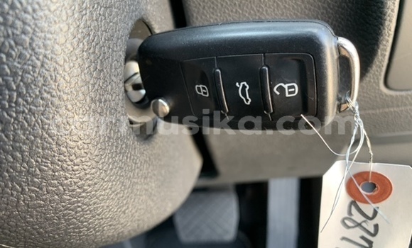 Buy Used Volkswagen Golf White Car in Beitbridge in Matabeleland South Buy Used Volkswagen Golf White Car in Beitbridge in Matabeleland South