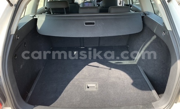 Buy Used Volkswagen Golf White Car in Beitbridge in Matabeleland South Buy Used Volkswagen Golf White Car in Beitbridge in Matabeleland South